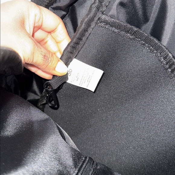 Alo Yoga Black Backpack - Picture 3 of 7